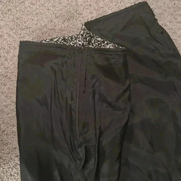 Size 8 Cynthia Steffe Skirt Black/White Wool Cotton Blend Black Lining - Picture 5 of 12